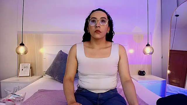 alehia cute online show from 10.22.25