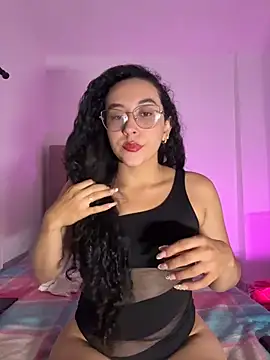 Snapshot of alehia_cute chatting on 07.30.26 alehia cute online show from 07.30.26