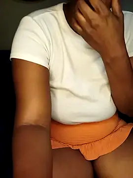 Snapshot of PRETTYJANE36 chatting on 04.21.26 PRETTYJANE36 online show from 04.21.26
