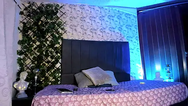 luciana valentina online show from 10.03.25