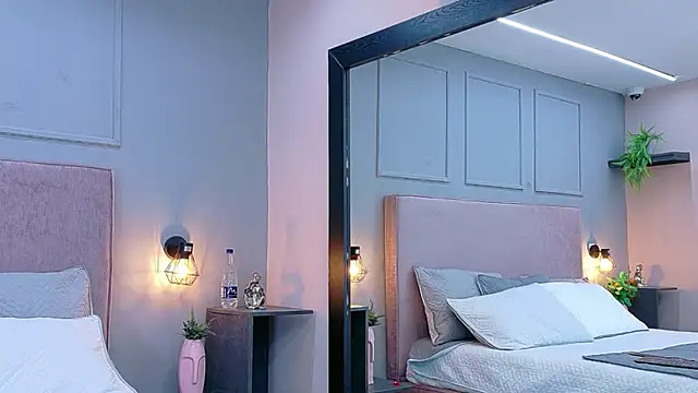 Camila Hill  online show from 04.23.26