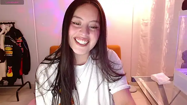 Snapshot of madissooon__ chatting on 07.04.26 madissooon online show from 07.04.26