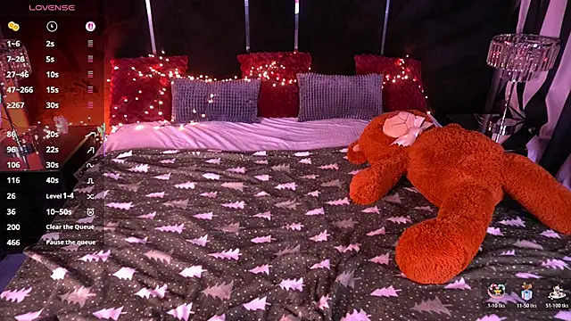 Pixie Peachh online show from 02.07.26