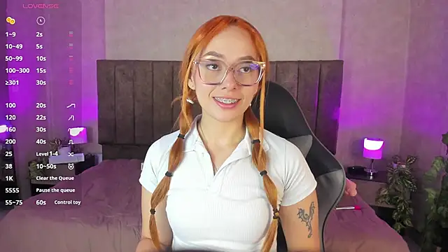 LanaMills  online show from 09.18.25