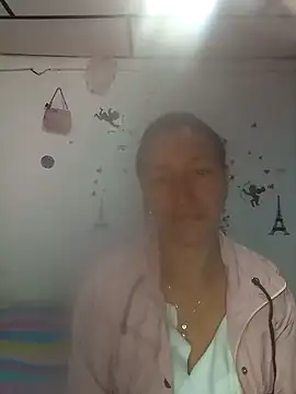 Keilathompson10 online show from 09.29.25
