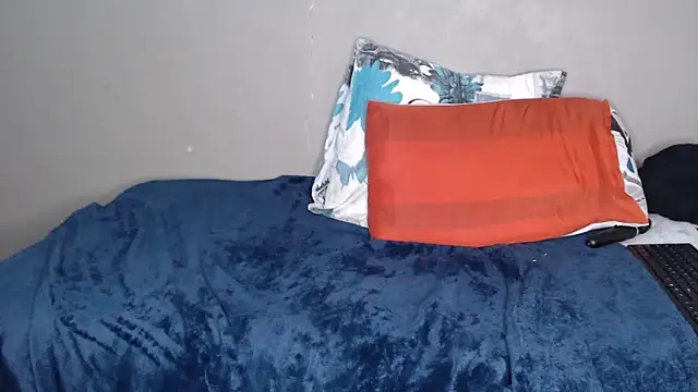 Snapshot of Lunalee chatting on 03.22.26 Lunalee online show from 03.22.26