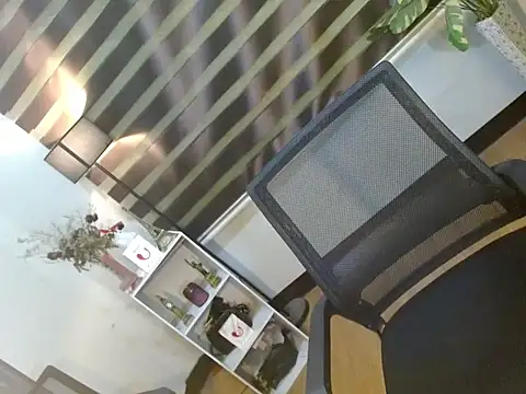 Urlustfull Sainaxxx online show from 04.24.26