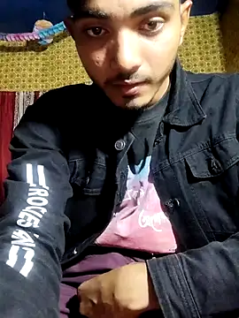 Snapshot of Hot-_couple chatting on 01.14.26 Hot- couple online show from 01.14.26