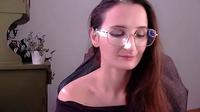 Nova Mystic online show from 10.20.25