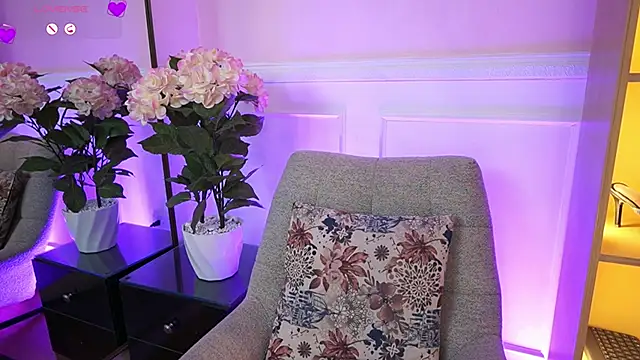 MilaCrave online show from 03.12.26