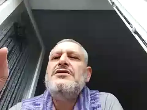 Snapshot of Hisnimin chatting on 02.16.26 Hisnimin online show from 02.16.26