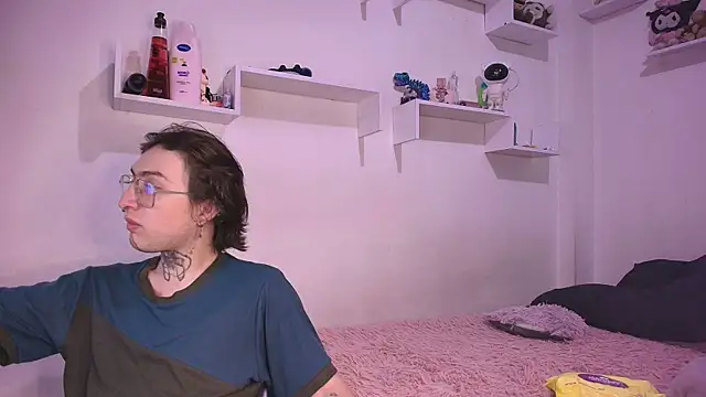 annyharriis online show from 11.18.25