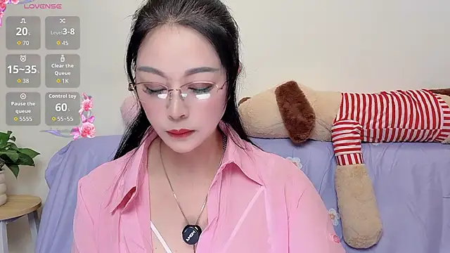 Hua Hua 0 online show from 09.28.25
