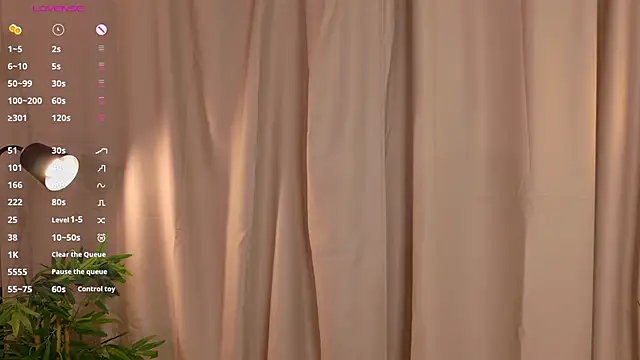 lisabaus online show from 11.28.25