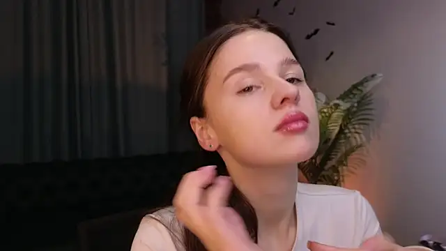 Olivia Farrell online show from 10.31.25