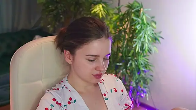 Olivia Farrell online show from 04.30.26