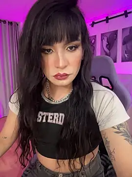 Snapshot of paula_boom chatting on 12.16.25 paula boom online show from 12.16.25