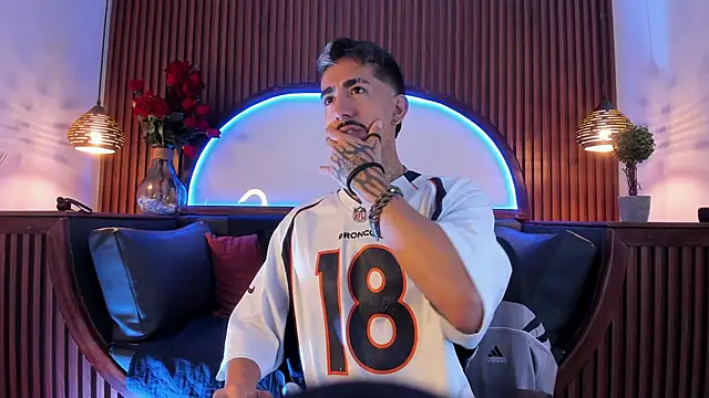 Snapshot of Donovan_Desmond chatting on 01.16.26 Donovan Desmond online show from 01.16.26