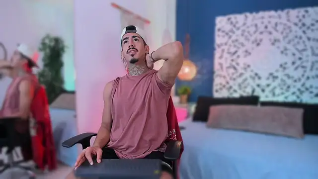 Snapshot of Donovan_Desmond chatting on 02.04.26 Donovan Desmond online show from 02.04.26