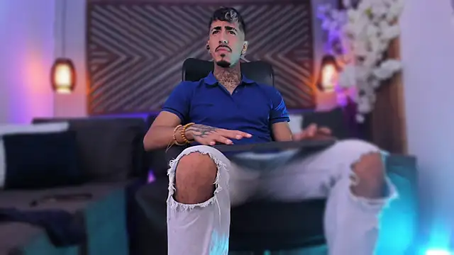 Snapshot of Donovan_Desmond chatting on 02.06.26 Donovan Desmond online show from 02.06.26