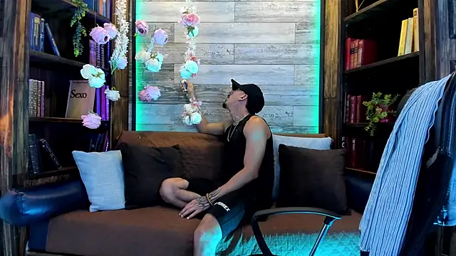 Snapshot of Donovan_Desmond chatting on 02.13.26 Donovan Desmond online show from 02.13.26