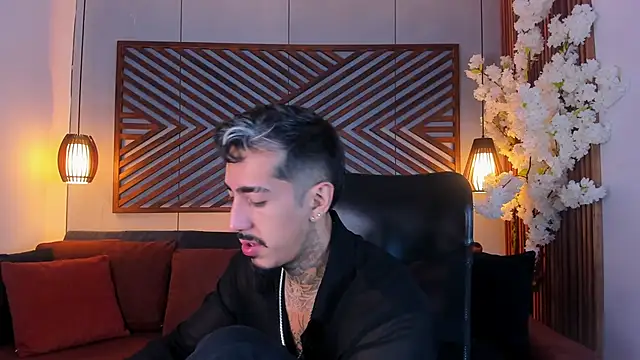 Snapshot of Donovan_Desmond chatting on 02.15.26 Donovan Desmond online show from 02.15.26