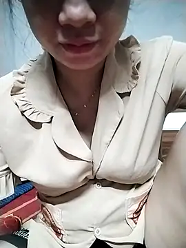 Mie rose online show from 09.24.25