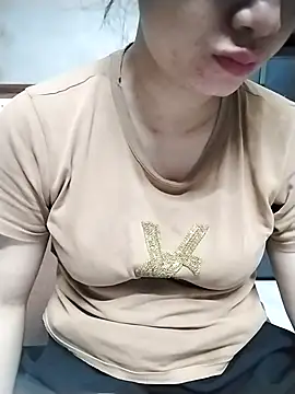 Snapshot of Mie_rose chatting on 04.27.26 Mie rose online show from 04.27.26
