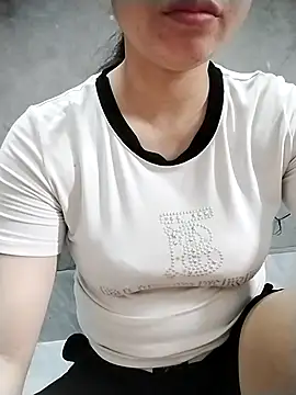 Snapshot of Mie_rose chatting on 05.03.26 Mie rose online show from 05.03.26