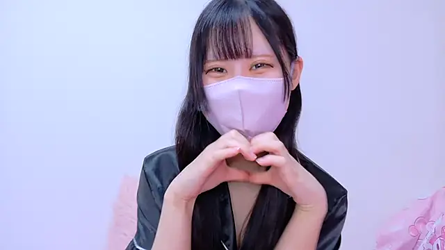 Snapshot of noa_uxu chatting on 12.16.25 noa uxu online show from 12.16.25