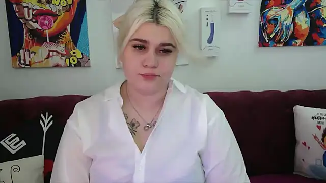 Amber Monro online show from 09.11.25