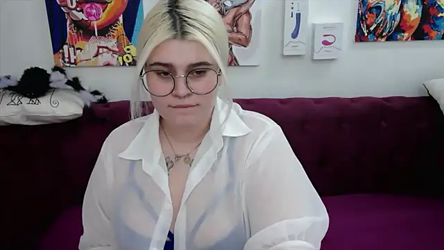 Amber Monro online show from 10.20.25