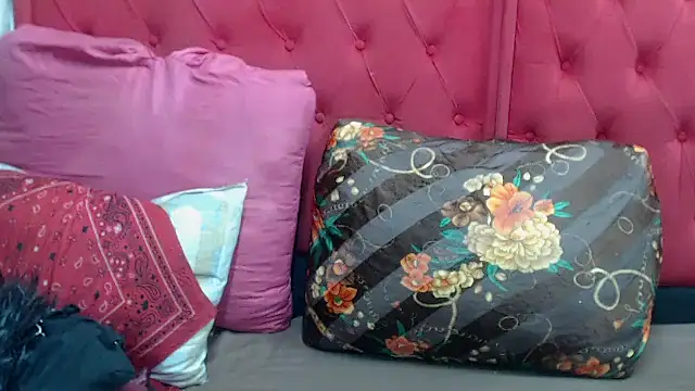 BUNNYCHOWX28 online show from 02.10.26