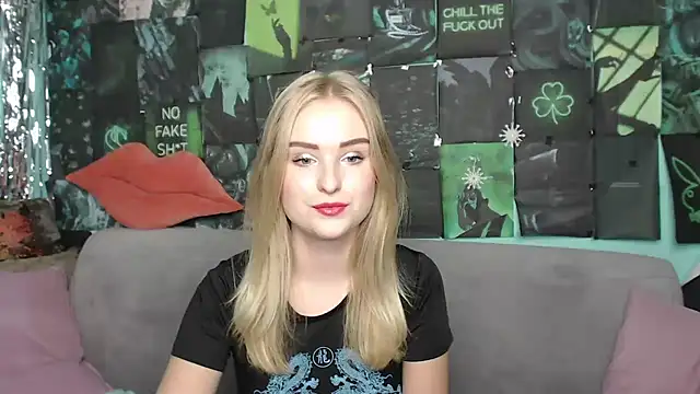 Snapshot of SofySofty chatting on 09.11.25 SofySofty online show from 09.11.25
