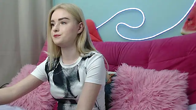 SofySofty online show from 11.21.25