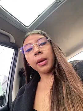 Sara-cooper2 online show from 12.22.25