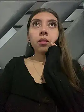 Sara-cooper2 online show from 03.18.26