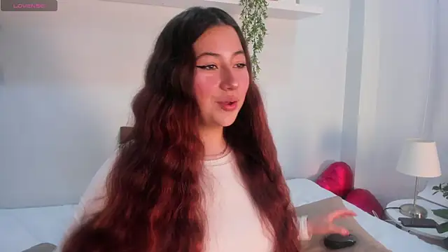 Nicolle Evanss  online show from 04.21.26