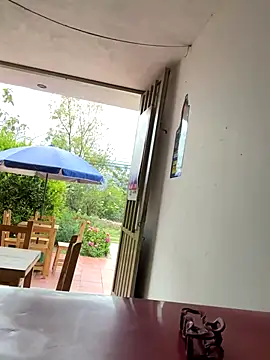 Snapshot of _Layla69_ chatting on 09.26.25  Layla69  online show from 09.26.25