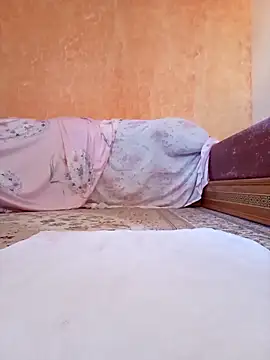 Snapshot of armanisexy chatting on 09.30.25 armanisexy online show from 09.30.25