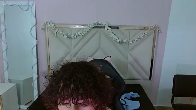 Snapshot of Chipi_tay chatting on 11.22.25 Chipi tay online show from 11.22.25