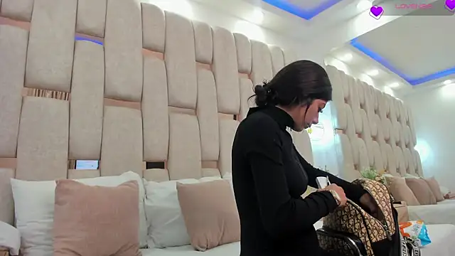 sophiie ross  online show from 01.16.26