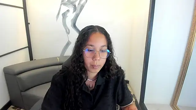 Noahsmitth  online show from 10.06.25