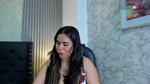 Snapshot of alicy__torres chatting on 02.21.26 alicy torres online show from 02.21.26