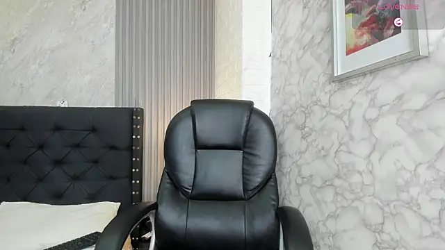Snapshot of alicy__torres chatting on 04.08.26 alicy torres online show from 04.08.26