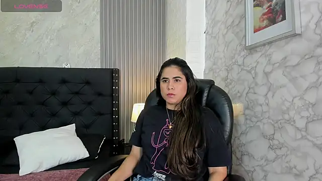 Snapshot of alicy__torres chatting on 04.23.26 alicy torres online show from 04.23.26