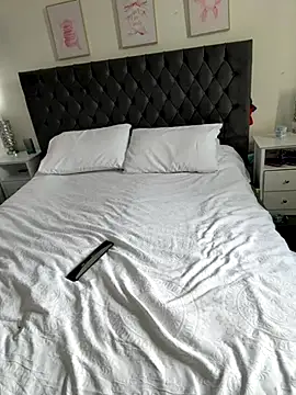 Snapshot of brunetteGirl274 chatting on 10.05.25 brunetteGirl274 online show from 10.05.25