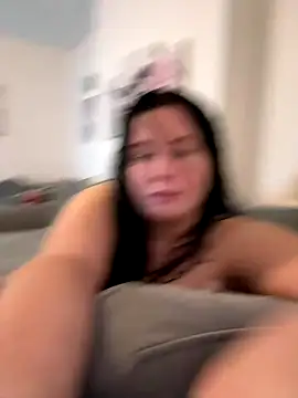 Snapshot of brunetteGirl274 chatting on 12.14.25 brunetteGirl274 online show from 12.14.25