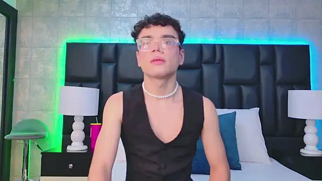 RichardParkk online show from 10.18.25