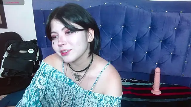 Snapshot of Ginebra_Sensual chatting on 10.02.25 Ginebra Sensual online show from 10.02.25